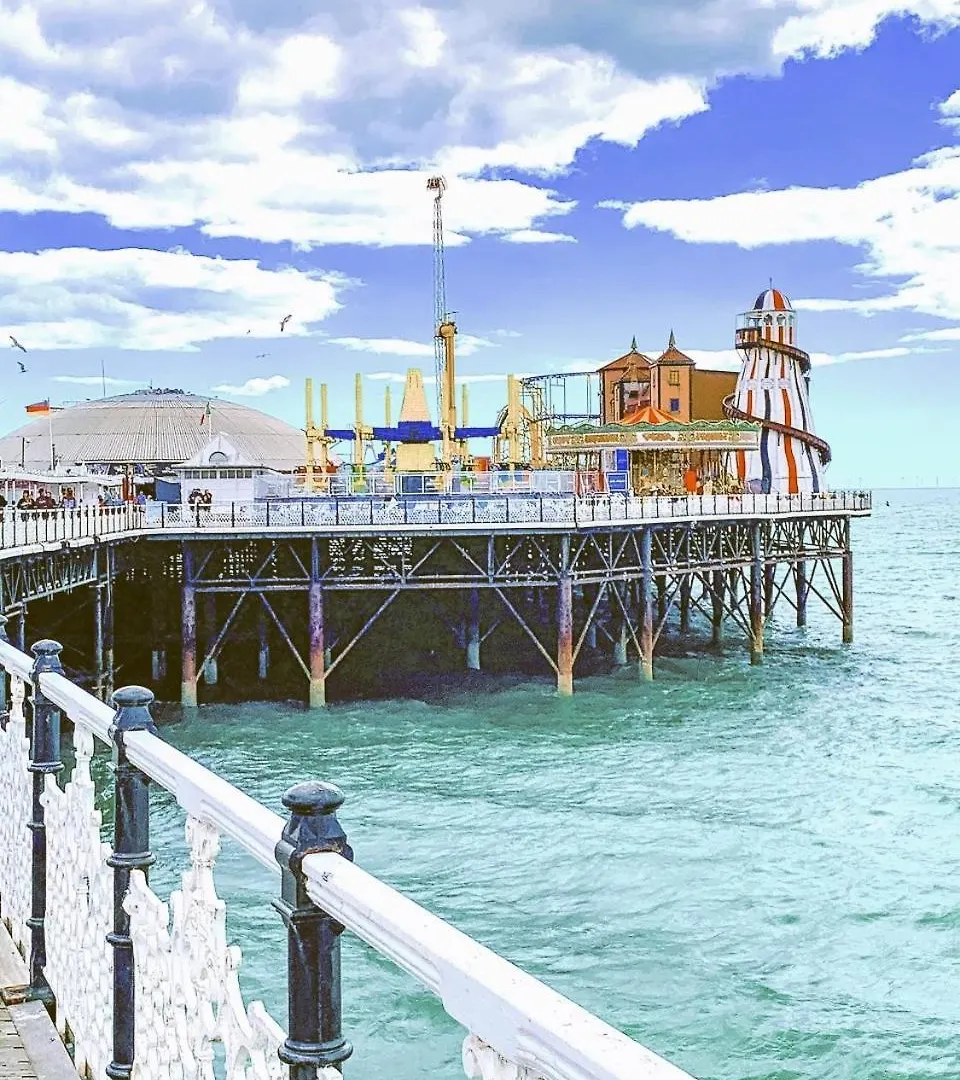 Spacious 4 Bed House, Near The Beach Hove