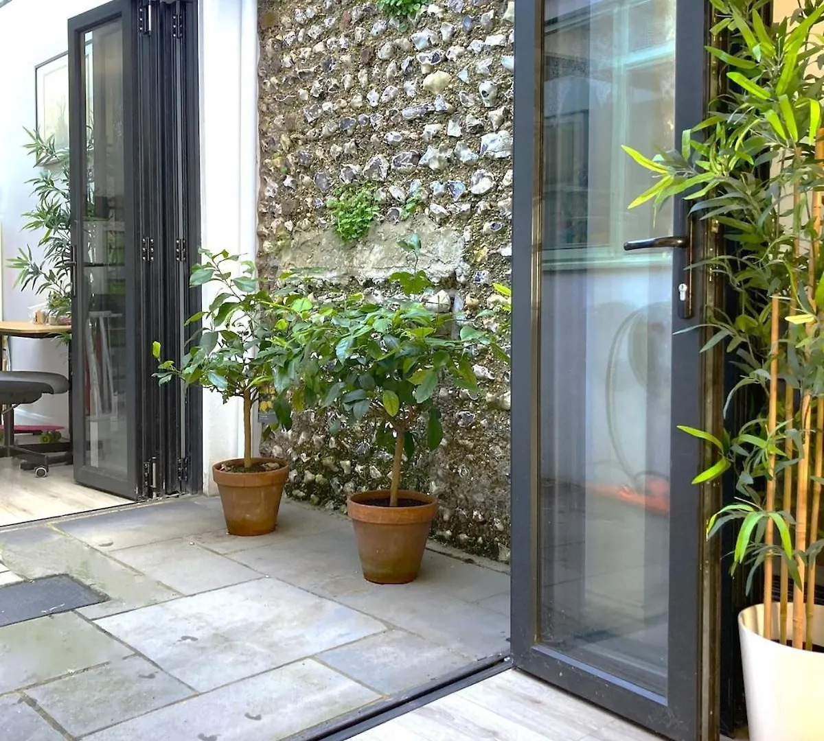 Spacious 4 Bed House, Near The Beach Hove 0*,  Velká Británie